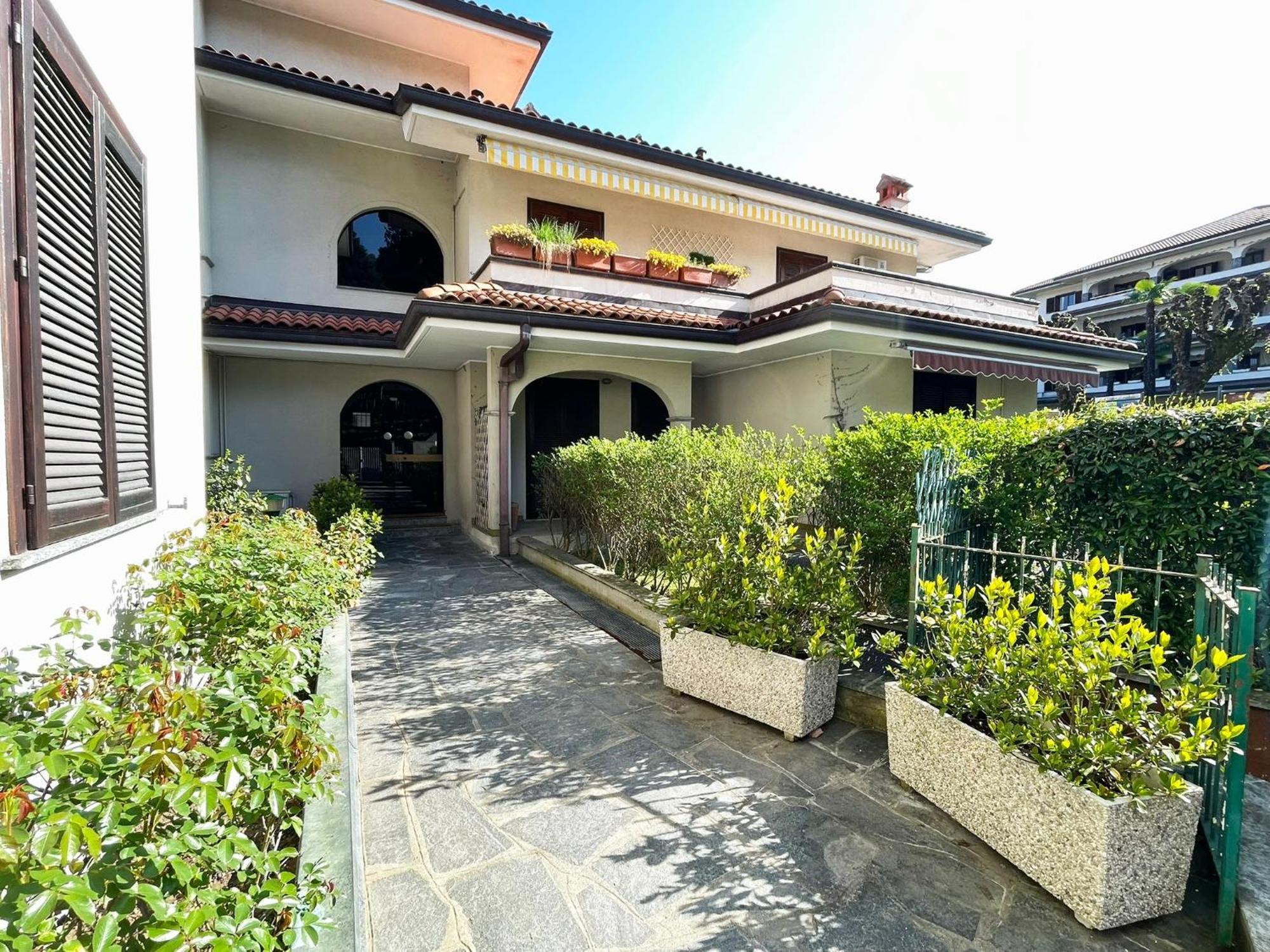 Lovingstresa 2 Brand New Apartment ภายนอก รูปภาพ